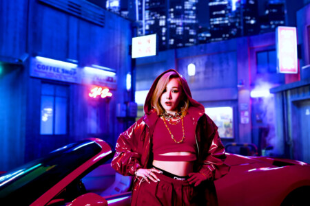 Mia EVERGLOW LA DI DA EVERGLOW Mia LA DI DA