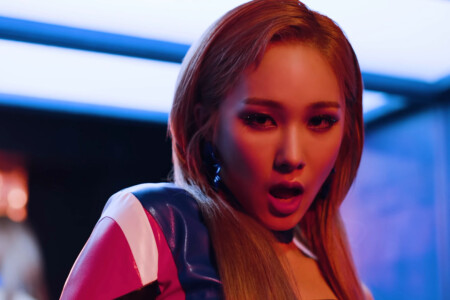 Mia EVERGLOW LA DI DA EVERGLOW Mia LA DI DA