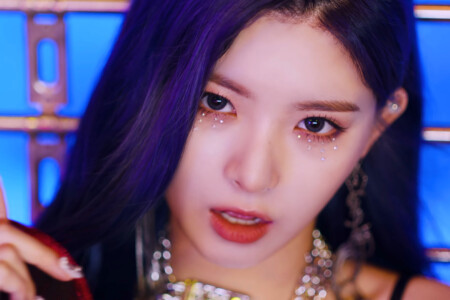 Yiren EVERGLOW LA DI DA EVERGLOW Yiren LA DI DA