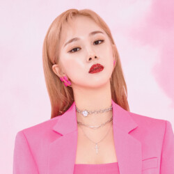 EVERGLOW Mia 77.82X 78.29 LA DI DA Concept EVERGLOW Mia 77.82X 78.29 LA DI DA Concept