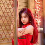 EVERGLOW Sihyeon 77.82X 78.29 LA DI DA Concept EVERGLOW Sihyeon 77.82X 78.29 LA DI DA Concept