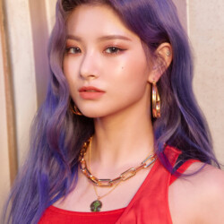 EVERGLOW Yiren 77.82X 78.29 LA DI DA Concept EVERGLOW Yiren 77.82X 78.29 LA DI DA Concept
