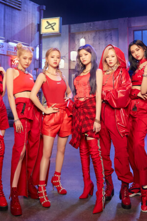 EVERGLOW 77.82X 78.29 LA DI DA Concept Group EVERGLOW 77.82X 78.29 LA DI DA Concept Group