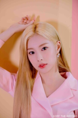 IZ*ONE Twelve Teaser Hyewon IZ*ONE Twelve Teaser Hyewon