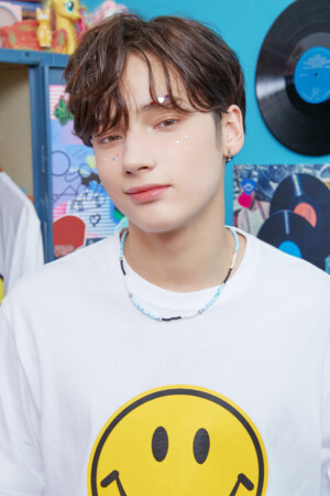 TXT Hueningkai Blue Hour Concept / Teaser R Hueningkai TXT Blue Hour Concept