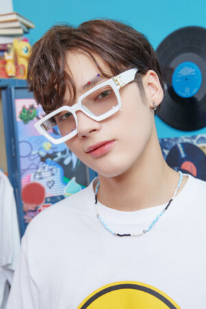 TXT Hueningkai Blue Hour Concept / Teaser R Hueningkai TXT Blue Hour Concept