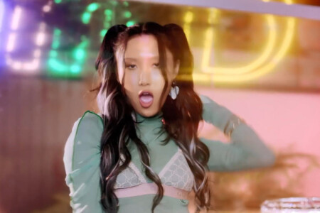 Mamamoo Hwasa Dingga
