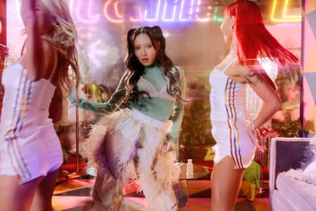 Mamamoo Hwasa Dingga