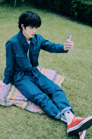 Beomgyu TXT Minisode 1: Blue Hour ΑR Teaser Beomgyu TXT Minisode 1: Blue Hour ΑR Teaser