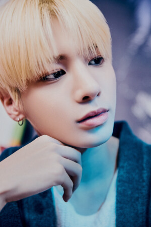 Taehyun TXT Minisode 1: Blue Hour ΑR Teaser Taehyun TXT Minisode 1: Blue Hour ΑR Teaser