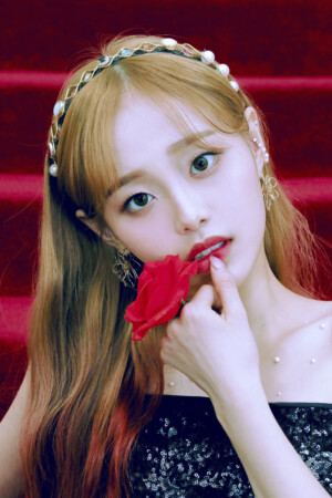 Chuu LOONA 12:00 Concept Chuu LOONA 12:00 Concept