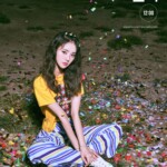 LOONA Jinsoul 12:00 Teaser / Concept 3 (LOOΠΔ) LOONA Jinsoul 12:00 Teaser / Concept 3 (LOOΠΔ)