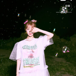 LOONA Yeojin 12:00 Teaser / Concept 3 (LOOΠΔ) LOONA Yeojin 12:00 Teaser / Concept 3 (LOOΠΔ)