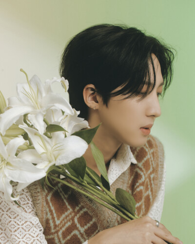 Hui PENTAGON WE:TH Concept Hui PENTAGON WE:TH Concept