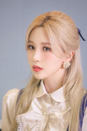 Mina Twice Wide Open Retro Concept Mina Twice Wide Open Retro Concept