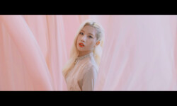 Kim Lip Loona Star