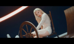 Kim Lip Loona Star