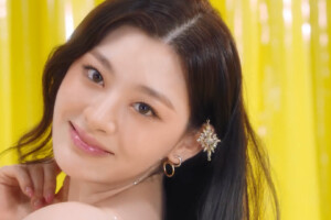 STAYC Seeun So Bad