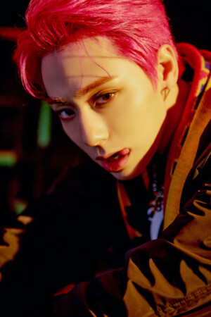 ONEUS Devil Concept Hwanwoong ONEUS Devil Concept Hwanwoong