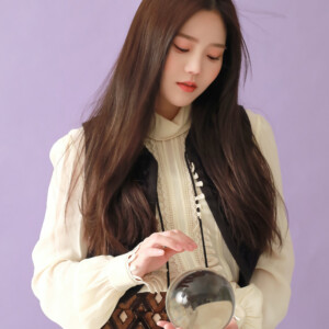 Oh My Girl Hyojung Bazaar Korea February 2021 Backstage Hyojung Oh My Girl Bazaar Korea February 2021 Backstage