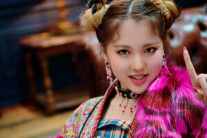 TRI.BE Jia Doom Doom Ta TRI.BE Jia Doom Doom Ta