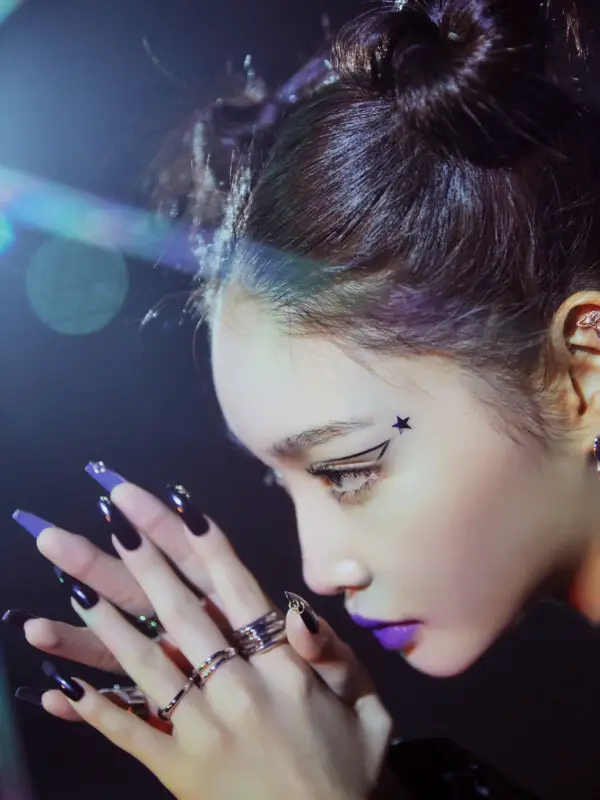 CHUNGHA Querencia Concept Photos (HD/HQ/HR) - K-Pop Database / dbkpop.com