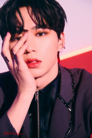 WEi Junseo Identity: Challenge Teaser WEi Junseo Identity: Challenge Teaser