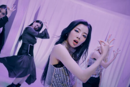 Purple Kiss Goeun Ponzona