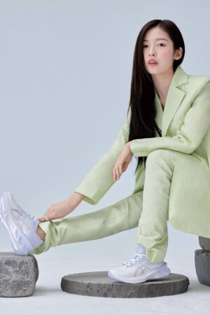 Oh My Girl Arin for Asics in Dazed Korea March 2021 Oh My Girl Arin Asics Dazed