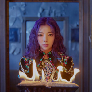 Purple Kiss Goeun Into Violet / Ponzona Concept Purple Kiss Goeun Into Violet / Ponzona Concept