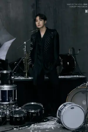 BTS J-Hope MAP OF THE SOUL ON:E CONCEPT PHOTOBOOK Route Youth-Hope_1 BTS J-Hope MAP OF THE SOUL ON:E CONCEPT PHOTOBOOK Route Youth-Hope_1