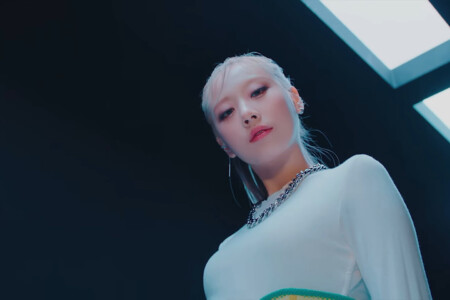 Yewon HOT ISSUE