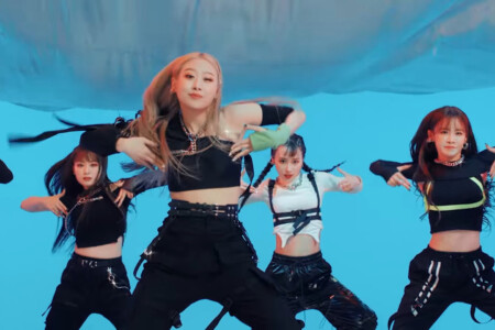Yewon HOT ISSUE