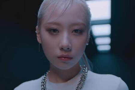 Yewon HOT ISSUE