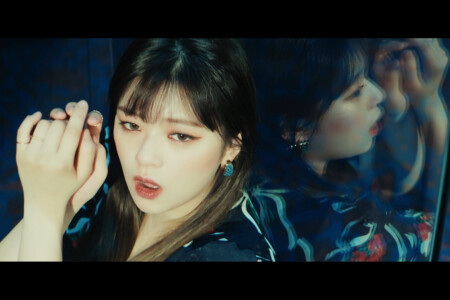 Kura Kura Jeongyeon