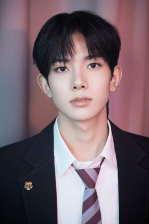 ENHYPEN Heeseung Border: Carnival Concept ENHYPEN Heeseung Border: Carnival Concept