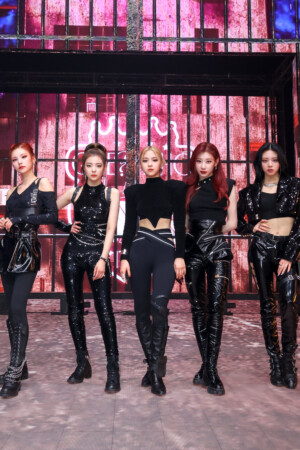 ITZY Guess Who Showcase Group ITZY Guess Who Showcase Group
