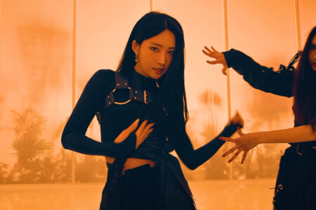 EVERGLOW Sihyeon First