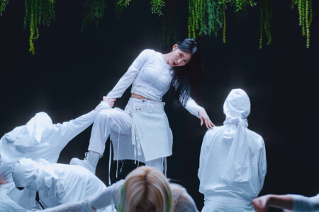EVERGLOW Sihyeon First