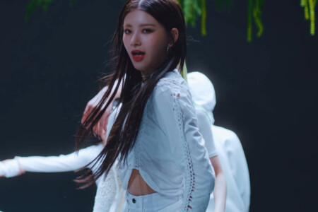 EVERGLOW Yiren First
