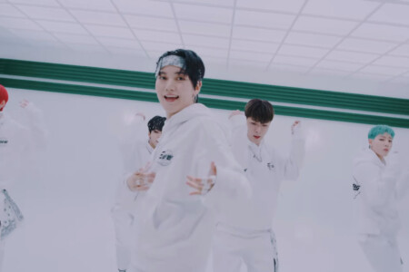 ONF J-Us Ugly Dance