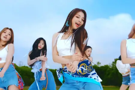 fromis_9 Nagyung We Go Nagyung fromis_9 We Go