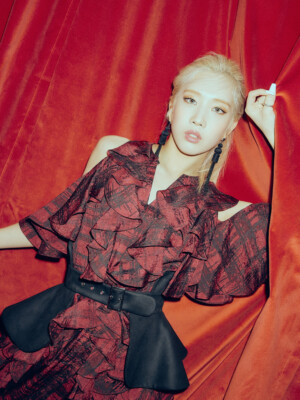 LOONA Kim Lip And Concept LOONA Kim Lip And Concept