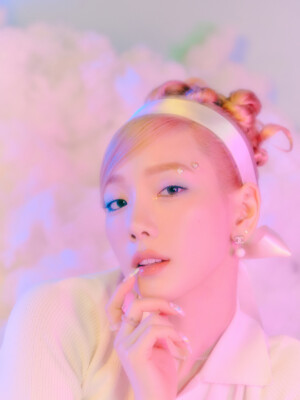Taeyeon Weekend Teaser 2 Taeyeon Weekend Teaser 2