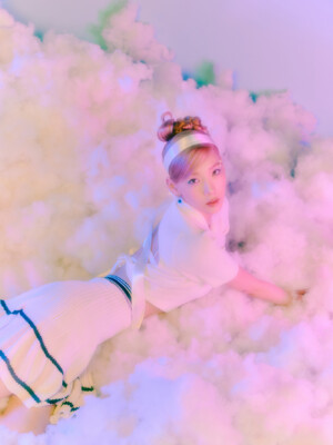 Taeyeon Weekend Teaser 2 Taeyeon Weekend Teaser 2