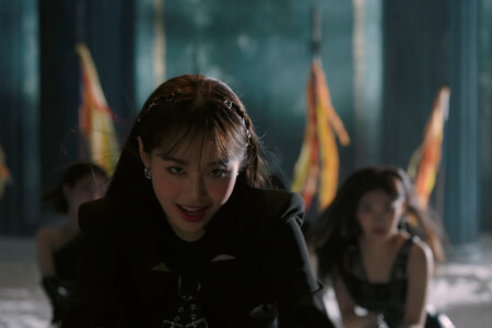 Chuu Loona PTT (Paint The Town) Chuu Loona PTT