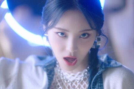 Jinsoul Loona PTT (Paint The Town) Jinsoul Loona PTT