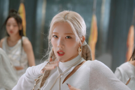 Kim Lip Loona PTT (Paint The Town) Kim Lip Loona PTT