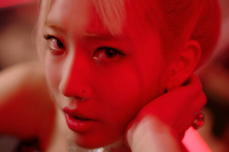 Kim Lip Loona PTT (Paint The Town) Kim Lip Loona PTT