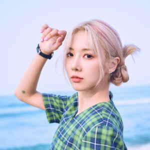Yoohyeon Dreamcatcher Summer Holiday Teaser 1